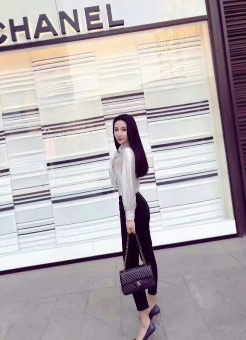 爱笑的女孩的相册 爱笑的女孩的相册