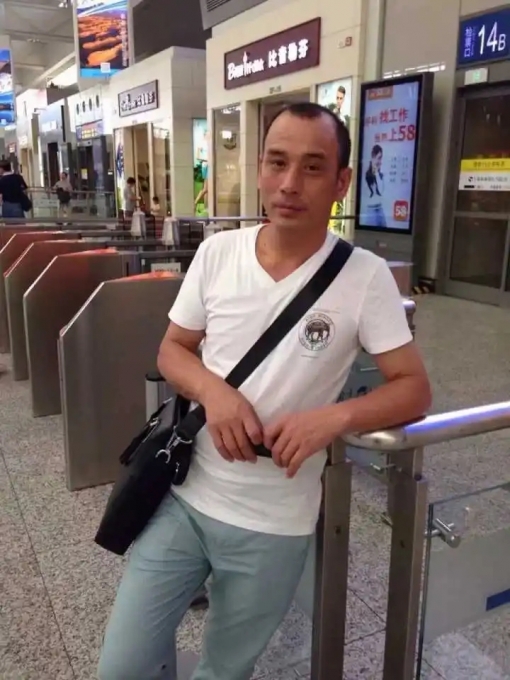 有钱的阿哥的相册 有钱的阿哥的相册